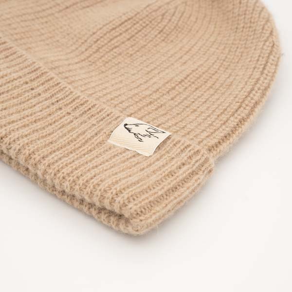 Beanie aus Kamelwolle, beige