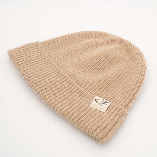 Beanie aus Kamelwolle, beige