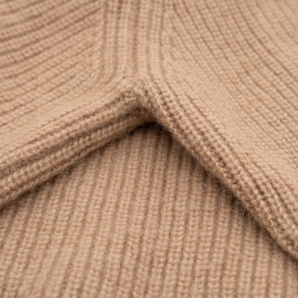 Rollkragenpullover aus Kamelwolle, beige