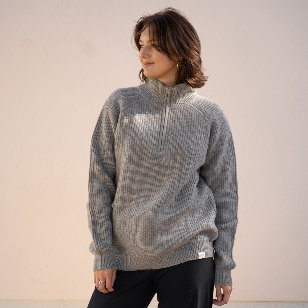 Rollkragenpullover aus Yakwolle, grau