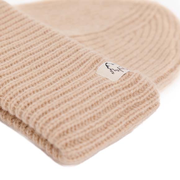 Beanie aus Kamelwolle, beige